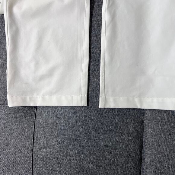 NWT‎ Under Armour Pant Women 14 White Fitted Activewear Golf - Picture 16 of 16